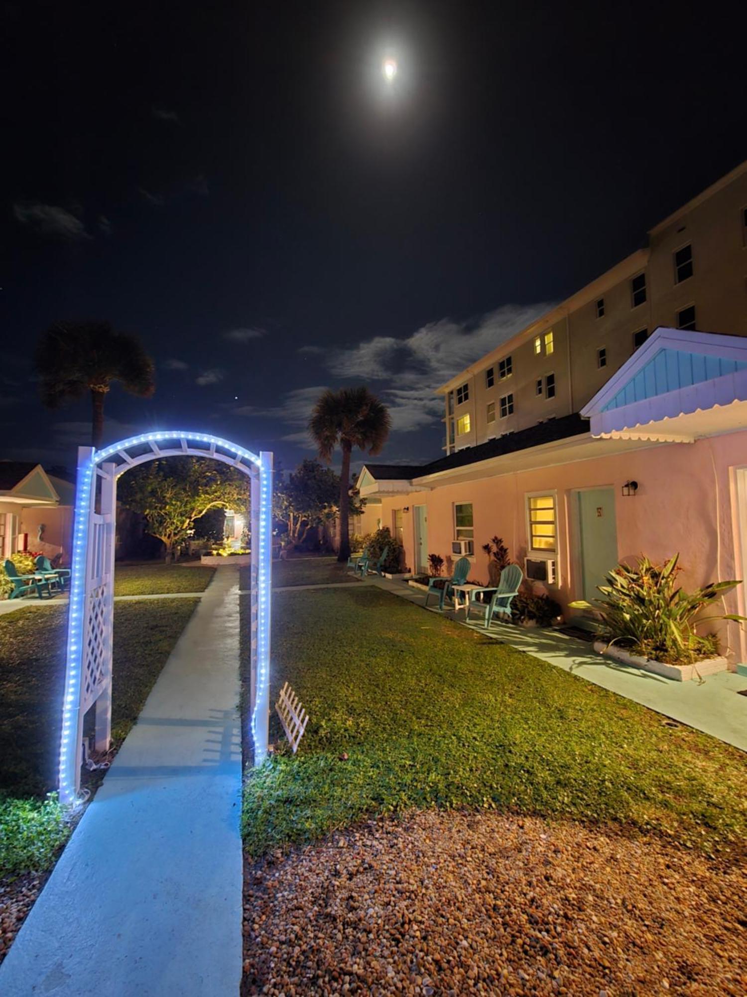 Oceanfront Sea Scape Motel 因迪兰提克 外观 照片